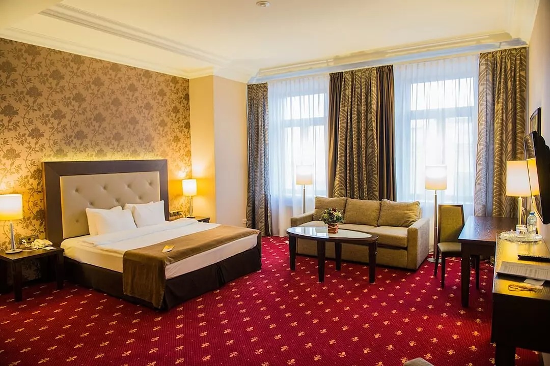 هتل پترو پالاس سنت پترزبورگ